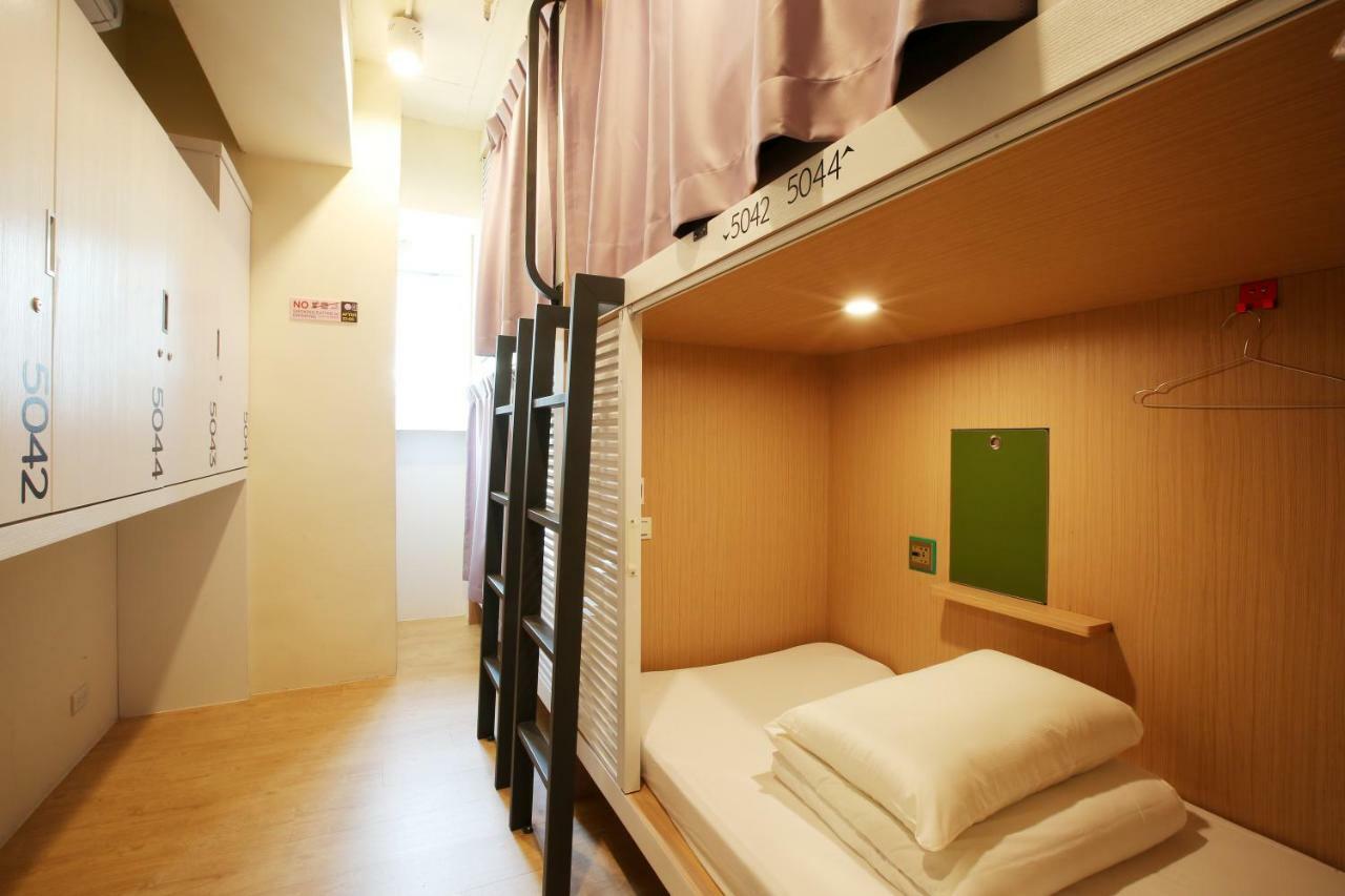 Loosha Hostel Taichung Exteriör bild