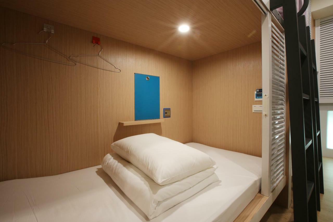 Loosha Hostel Taichung Exteriör bild