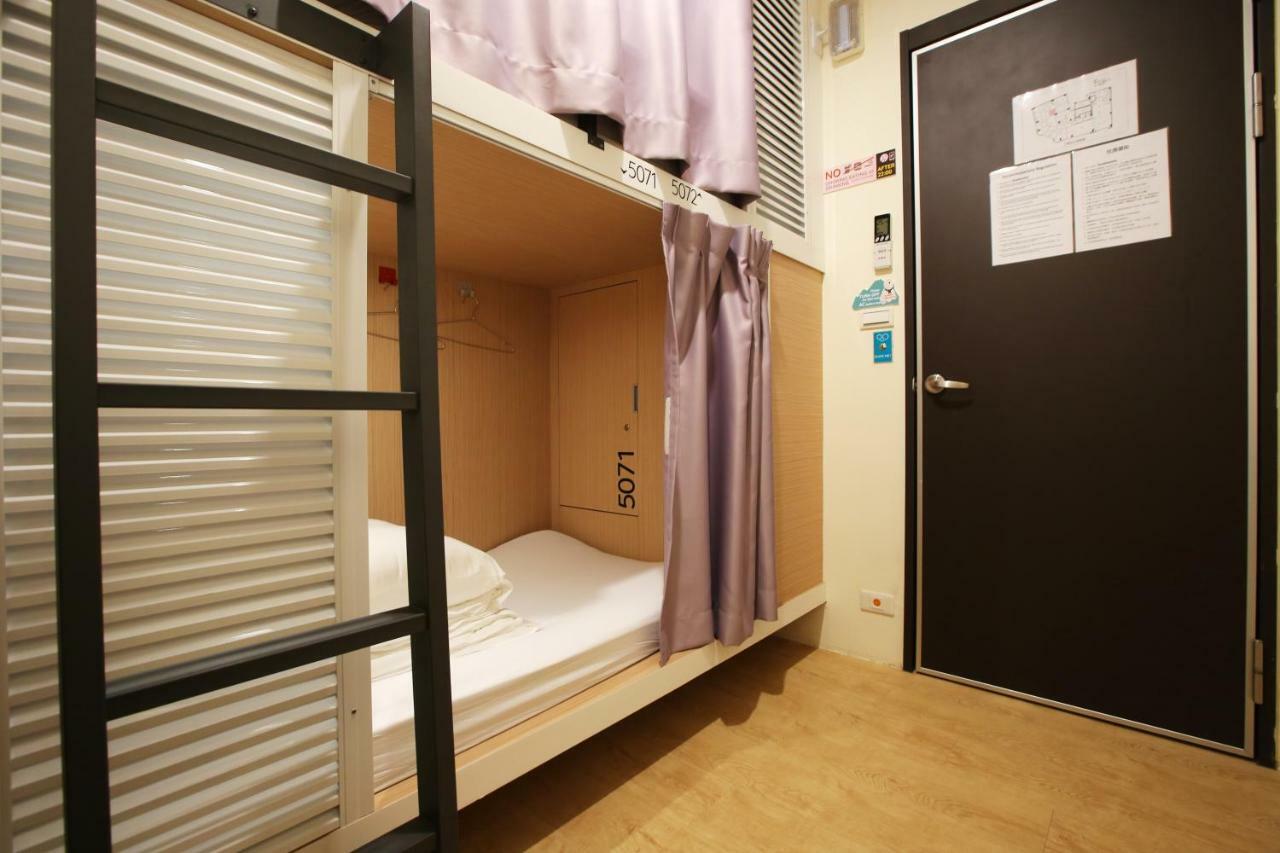 Loosha Hostel Taichung Exteriör bild