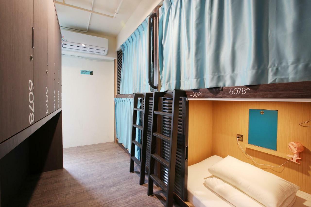Loosha Hostel Taichung Exteriör bild
