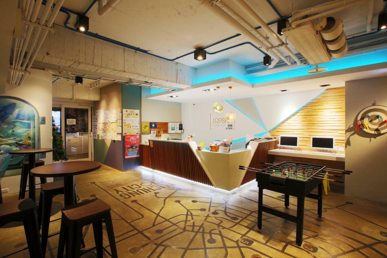 Loosha Hostel Taichung Exteriör bild