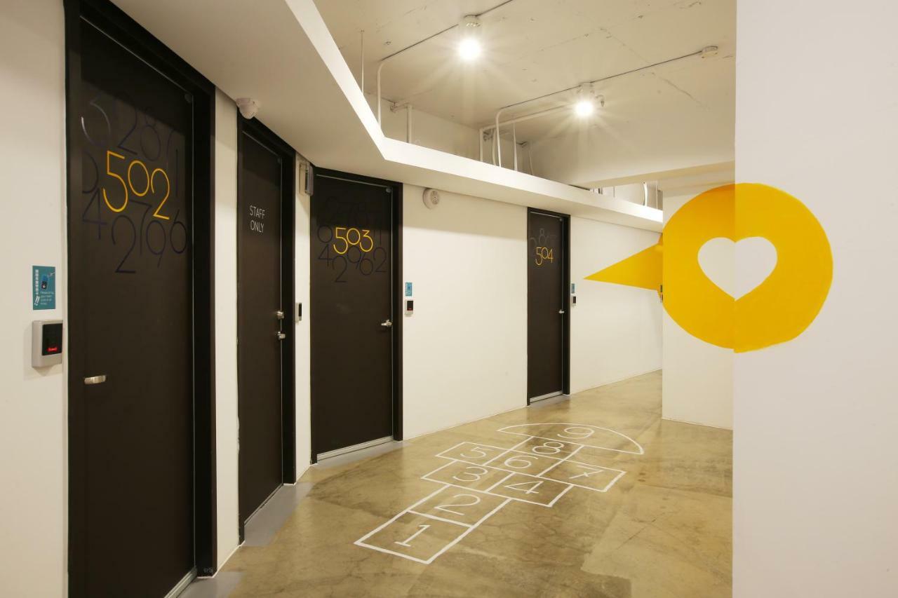 Loosha Hostel Taichung Exteriör bild